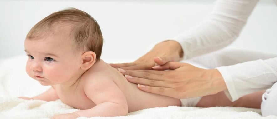 massage relaxant bébé