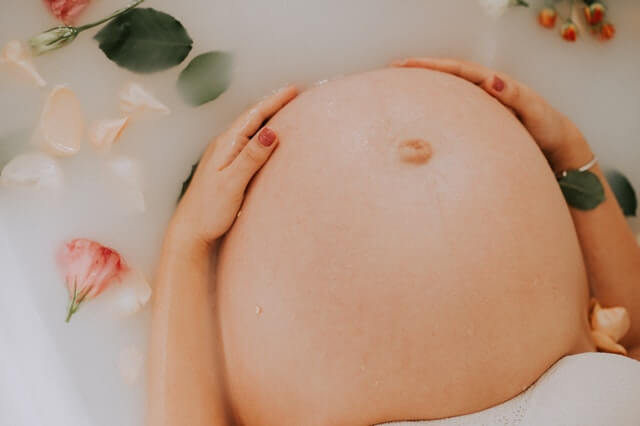 ventre de femme enceinte